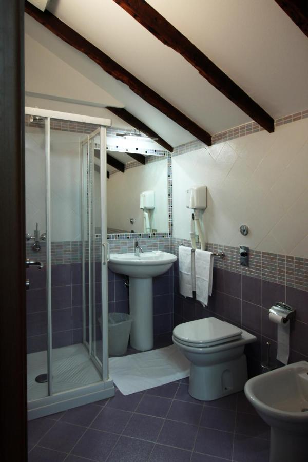Lux Hotel Durante Milan Exterior photo