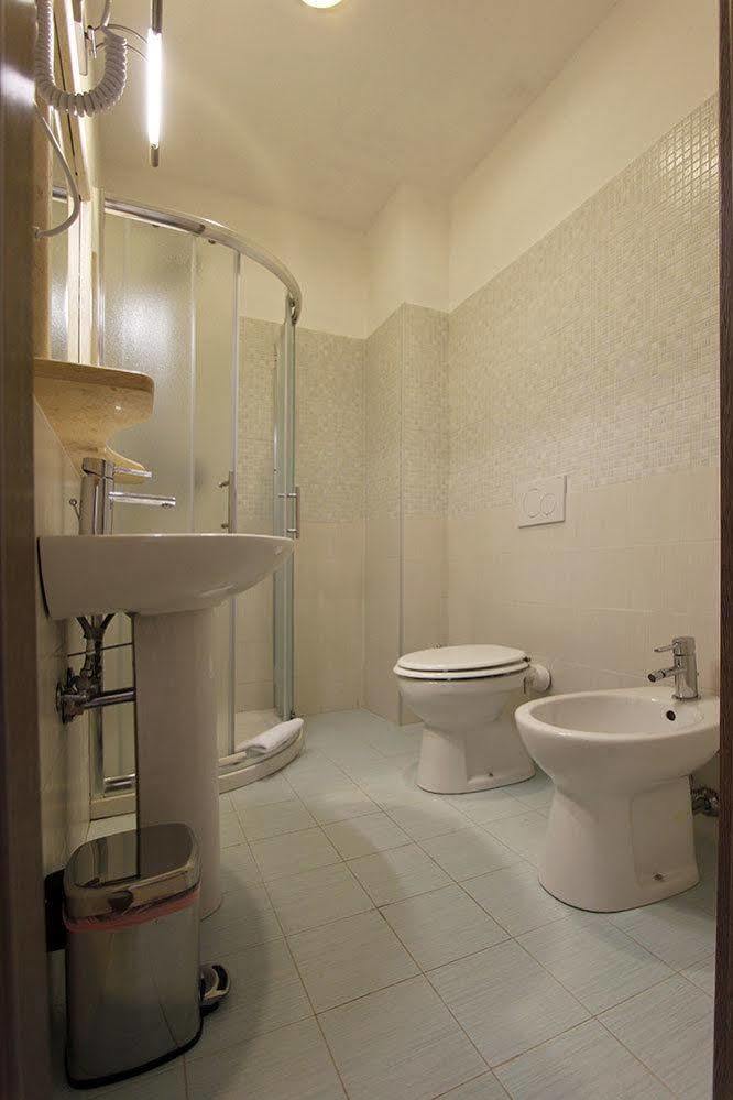 Lux Hotel Durante Milan Exterior photo